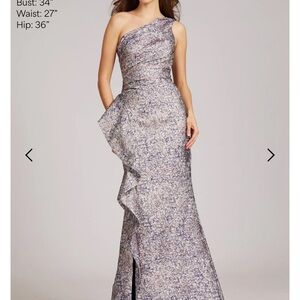 Teri John by Ricki freeman one shoulder dress.
Worn once. Smoke free home.